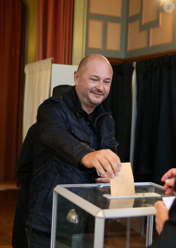Sébastien Cauet vote à la mairie du Touquet pour le second tour de l'élection présidentielle le 7 mai 2017. © Dominique Jacovides - Sébastien Valiela / Bestimage