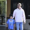 Scott Disick est allé au cinéma avec son fils Mason à Los Angeles, le 29 avril 2017.os Angeles
