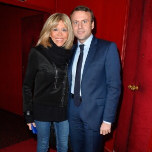 Exclusif - Emmanuel Macron et sa femme Brigitte (Brigitte Trogneux) - Représentation de la pièce "Pleins Feux" au théâtre Hébertot à Paris le 2 février 2017. © Coadic Guirec/Bestimage