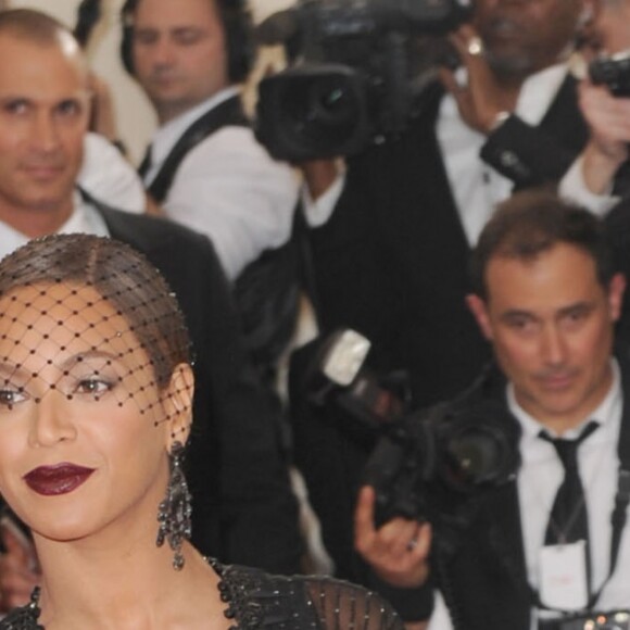 Beyonce Knowles et son mari Jay-Z à la Soirée du Met Ball / Costume Institute Gala 2014: "Charles James: Beyond Fashion" à New York, le 5 mai 2014.