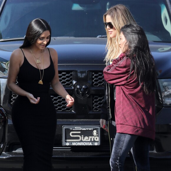 Kourtney, Kim et Khloé Kardashian à Los Angeles, le 11 mai 2017.