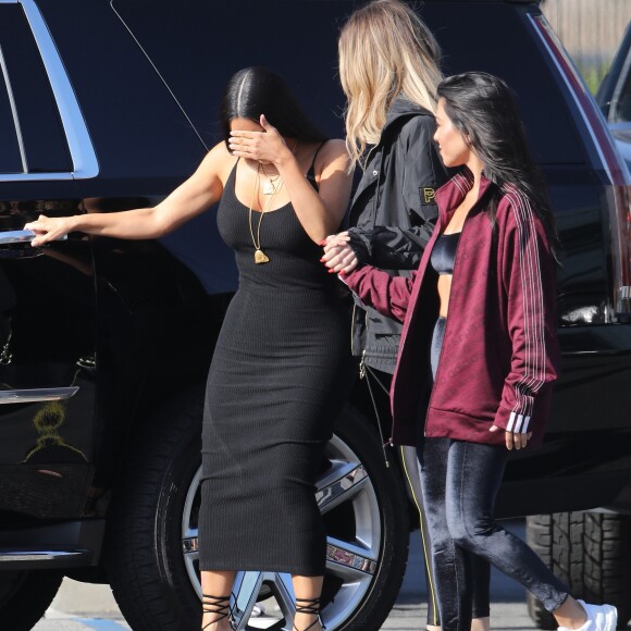 Kourtney, Kim et Khloé Kardashian à Los Angeles, le 11 mai 2017.