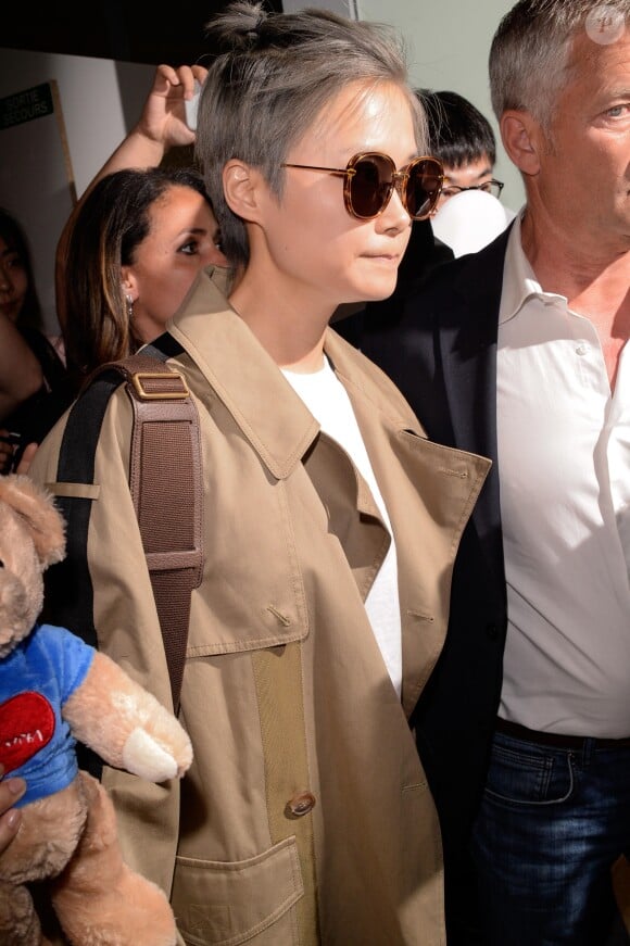 Li Yuchun arrive à l'aéroport de Nice dans le cadre du 70e Festival International du Film de Cannes, le 16 mai 2017.