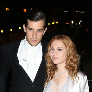 Mark Ronson et sa femme Josephine De La Baume à l'afterparty du MET Gala à l'hôtel Standard High Line à New York le 2 mai 2016.