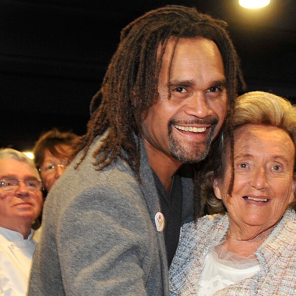 Christian Karembeu et Bernadette Chirac lancent la 25e Operation Pieces Jaunes a l'Hopital Necker a Paris le 8 janvier 2014.