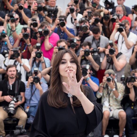 Photocall de la maîtresse de cérémonie Monica Bellucci lors du 70ème Festival International du Film de Cannes, le 17 mai 2017. © Cyril Moreau/Bestimage