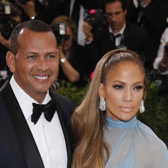 Alex Rodriguez et sa compagne Jennifer Lopez au MET 2017 Costume Institute Gala sur le thème de "Rei Kawakubo/Comme des Garçons: Art Of The In-Between" à New York, le 1er mai 2017