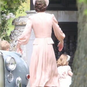 Kate Middleton au mariage de Pippa Middleton et de James Matthews à l'église St Mark à Englefield le 20 mai 2017