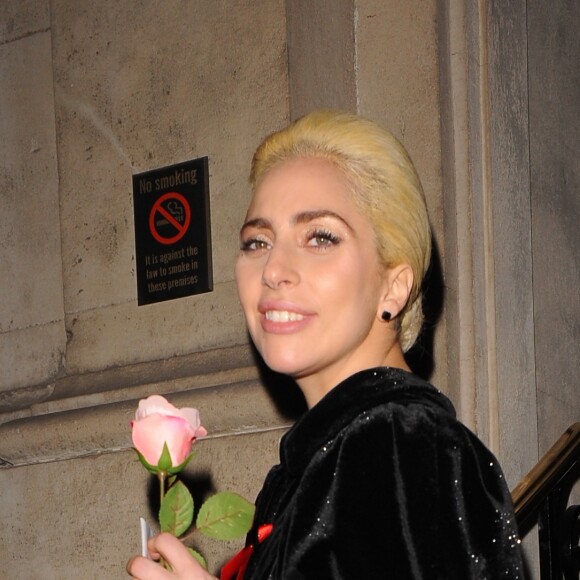 Lady Gaga arrive à son hôtel à Londres, le 1er décembre 2016. © CPA/Bestimage