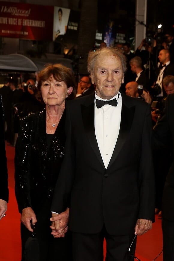 Marianne Hoepfner et son mari Jean-Louis Trintignant - Montée des marches du film "Happy End" lors du 70e Festival International du Film de Cannes. Le 22 mai 2017. © Borde-Jacovides-Moreau/Bestimage