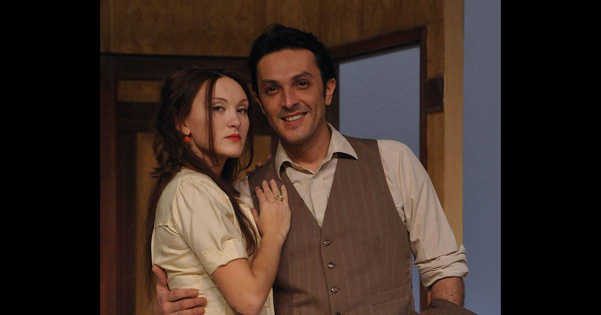 Le Facteur Sonne Toujours Deux Fois Scène Cuisine Laura Presgurvic et Olivier Sitruk au théâtre des Mathurins (Paris