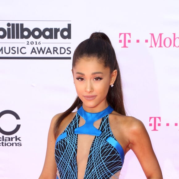 Ariana Grande à la soirée 2016 Billboard Music Awards à T-Mobile Arena à Las Vegas, le 22 mai 2016.