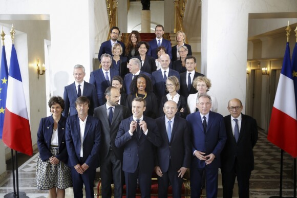 Photo de famille au palais de l'Elysée, du nouveau gouvernement d'Edouard Philippe et Emmanuel Macron. Paris, le 18 mai 2017. © Denis Allard/Pool/Bestimage