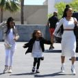Melanie Brown (Mel B) va faire du shopping chez Rite Aid avec ses filles Madison et Angel à Beverly Hills, le 8 avril 2017