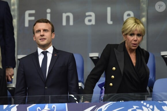 Le président Emmanuel Macron et sa femme Brigitte Macron (Trogneux) - Finale de la coupe de France de football entre le PSG et Angers ( Victoire du PSG 1-0) au Stade de France, saint-Denis le 27 mai 2017