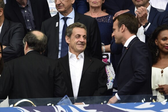 Le président Emmanuel Macron et Nicolas Sarkozy - Finale de la coupe de France de football entre le PSG et Angers ( Victoire du PSG 1-0) au Stade de France, saint-Denis le 27 mai 2017
