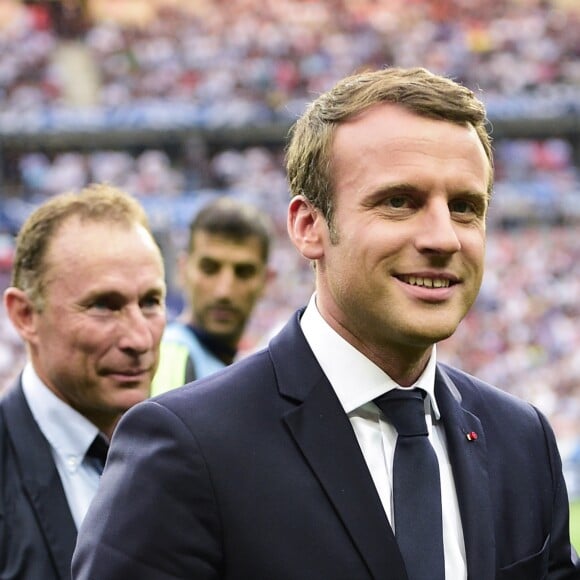 Le président Emmanuel Macron, Jean-Pierre Papin et Noël le Graët , président de la FFF - Finale de la coupe de France de football entre le PSG et Angers ( Victoire du PSG 1-0) au Stade de France, saint-Denis le 27 mai 2017  Final of the French Football Cup between PSG and Angers ( PSG won 1-0) at Stade de France, Saint-Denis on 27/05/201727/05/2017 - Saint-Denus