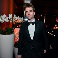 Robert Pattinson et Florence Foresti très élégants chez Albane à Cannes