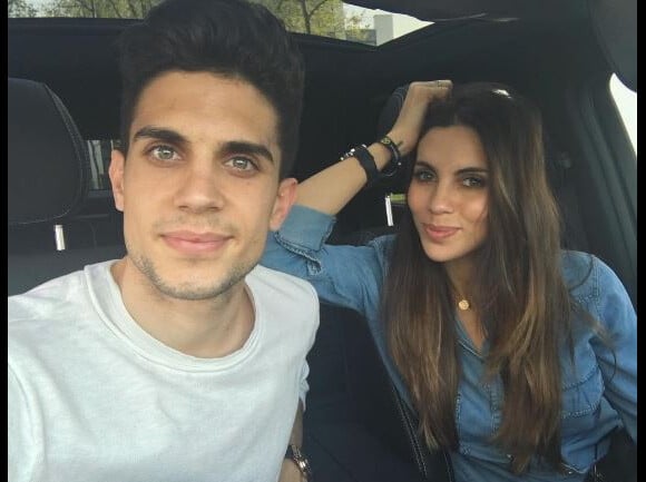 Marc Bartra pose avec sa compagne Melissa Jiménez sur Instagram.