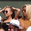 Natty Belmondo et sa fille Stella Belmondo dans les tribunes lors des internationaux de France de Roland Garros à Paris, le 31 mai 2017. © - Dominique Jacovides - Cyril Moreau/ Bestimage