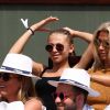 Natty Belmondo et sa fille Stella Belmondo dans les tribunes lors des internationaux de France de Roland Garros à Paris, le 31 mai 2017. © - Dominique Jacovides - Cyril Moreau/ Bestimage