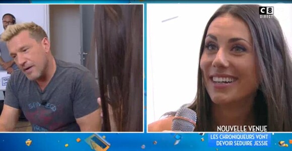 Jessie Claire, nouvelle recrue de Cyril Hanouna, a été la nounou du fils de Benjamin Castaldi - Touche pas à mon poste sur C8 le 31 mai 2017.
