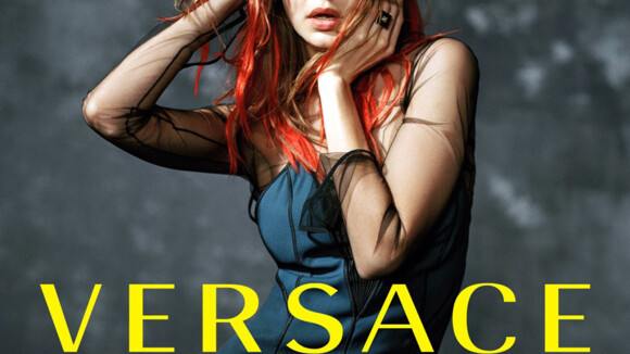 Gigi Hadid : Mannequin irrésistible pour Versace, détendue avec Kendall Jenner