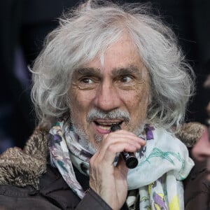 Louis Bertignac lors de la demi-finale de la Coupe de France "PSG - AS Monaco" au Parc des Princes à Paris, le 27 avril 2017. © Cyril Moreau/Bestimage