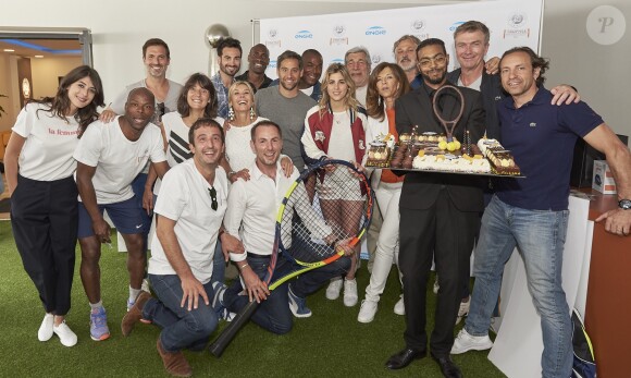 Toute léquipe lors de la dernière journée du Trophée des Personnalités de Roland-Garros le 8 juin 2017.