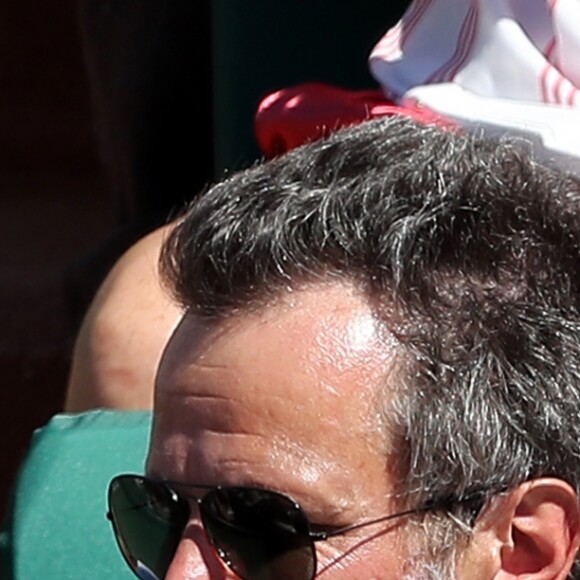 Arthur Sadoun et Anne Sophie Lapix dans les tribunes lors des Internationaux de France de Roland-Garros à Paris le 10 juin 2017. © Jacovides - Moreau / Bestimage