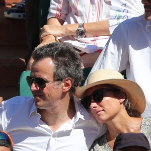 Arthur Sadoun et Anne Sophie Lapix dans les tribunes lors des Internationaux de France de Roland-Garros à Paris le 10 juin 2017. © Jacovides - Moreau / Bestimage