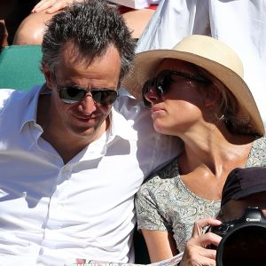Arthur Sadoun et Anne Sophie Lapix dans les tribunes lors des Internationaux de France de Roland-Garros à Paris le 10 juin 2017. © Jacovides - Moreau / Bestimage