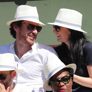 Marie Drucker et Mathias Vicherat dans les tribunes lors des Internationaux de France de Roland-Garros à Paris. Le 10 juin 2017. © Jacovides - Moreau / Bestimage