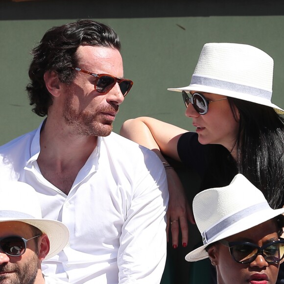 Marie Drucker et Mathias Vicherat dans les tribunes lors des Internationaux de France de Roland-Garros à Paris. Le 10 juin 2017. © Jacovides - Moreau / Bestimage