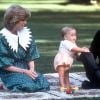 Archives : Le Prince Charles, sa femme Lady Diana et leur fils William en Australie en 1983