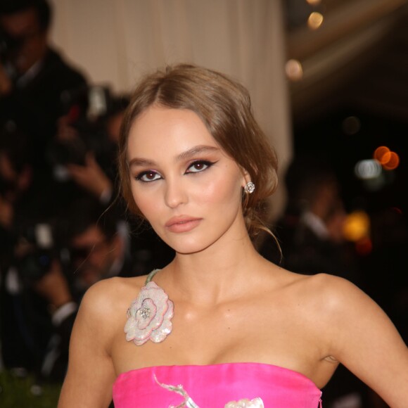 Lily Rose Depp - Les célébrités à la soirée MET 2017 Costume Institute Gala sur le thème de "Rei Kawakubo/Comme des Garçons: Art Of The In-Between" à New York au Club Standard, le 1er mai 2017 © Sonia Moskowitz/Globe Photos via Zuma/Bestimage