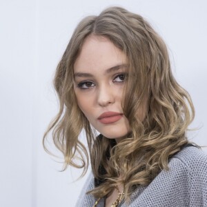 Lily-Rose Depp lors du photocall au défilé de mode "Chanel" collection prêt-à-porter Automne-Hiver 2017/2018 au Grand Palais à Paris, France, le 7 mars 2017. © Olivier Borde/Bestimage