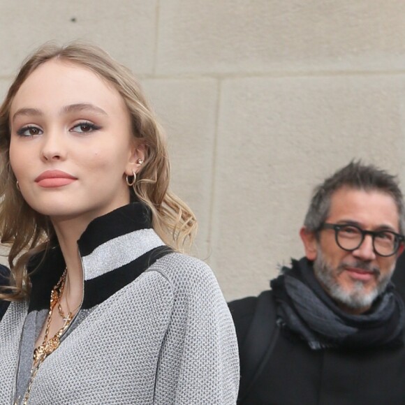 Vanessa Paradis et sa fille Lily-Rose Depp - Arrivées au défilé de mode prêt-à-porter automne-hiver 2017/2018 "Chanel" au Grand Palais à Paris. Le 7 mars 2017 © CVS-Veeren / Bestimage