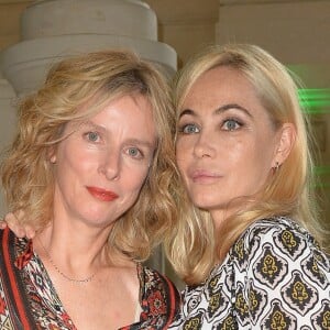 Karin Viard et Emmanuelle Béart - Lancement du nouveau parfum "Aura" de Thierry Mugler à l'hôtel Salomon de Rothschild, Paris le 15 juin 2017. © Veeren/Bestimage