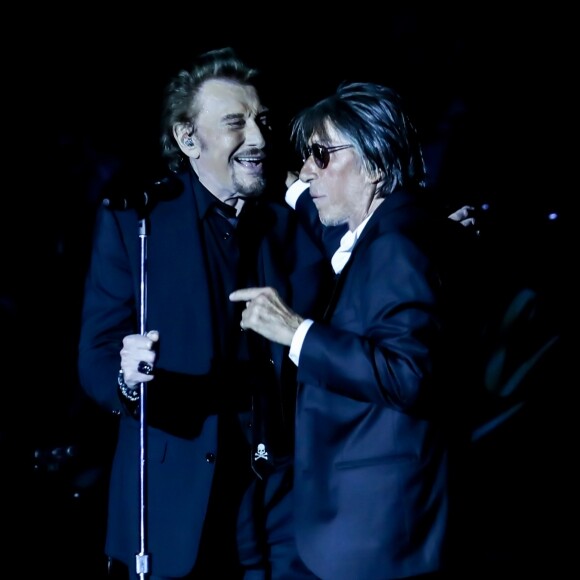 Exclusif - Eddy Mitchell, Johnny Hallyday et Jacques Dutronc - Premier concert "Les Vieilles Canailles" au stade Pierre Mauroy à Lille. Le trio sera en concert à Paris à l'Accorhotels Arena Popb Bercy le 24 juin, et sera retransmis en direct sur TF1 en Prime Time. Lille, le 10 juin 2017 © Andre.D / Bestimage