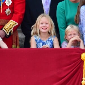 Le prince Charles, prince de Galles, La reine Elizabeth II d'Angleterre, le prince Philip, duc d'Edimbourg, Catherine Kate Middleton, duchesse de Cambridge, la princesse Charlotte, le prince George et le prince William, duc de Cambridge - La famille royale d'Angleterre au balcon du palais de Buckingham pour assister à la parade "Trooping The Colour" à Londres le 17 juin 2017.