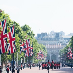 Illustration - La famille royale d'Angleterre arrive au palais de Buckingham pour assister à la parade "Trooping The Colour" à Londres le 17 juin 2017.