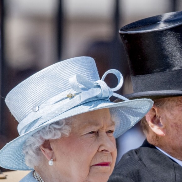 La reine Elizabeth II d'Angleterre et le prince Philip, duc d'Edimbourg - La famille royale d'Angleterre arrive au palais de Buckingham pour assister à la parade "Trooping The Colour" à Londres le 17 juin 2017.
