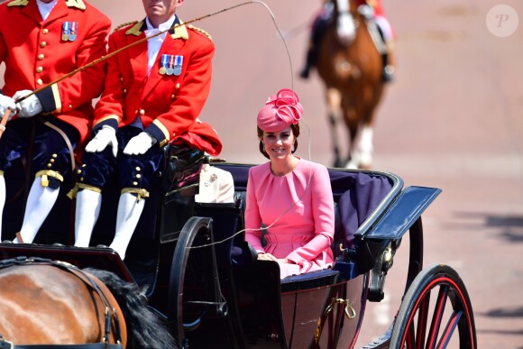 Catherine Kate Middleton, duchesse de Cambridge - La famille royale d'Angleterre au balcon du palais de Buckingham pour assister à la parade "Trooping The Colour" à Londres le 17 juin 2017. Royal family at Buckingham palace during Trooping the Colour ceremony in London on June 17th, 2017.17/06/2017 - Londres