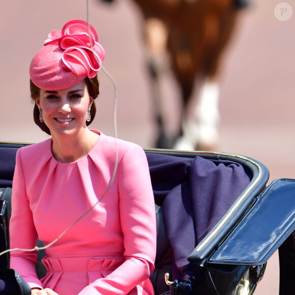 Catherine Kate Middleton, duchesse de Cambridge - La famille royale d'Angleterre au balcon du palais de Buckingham pour assister à la parade "Trooping The Colour" à Londres le 17 juin 2017.