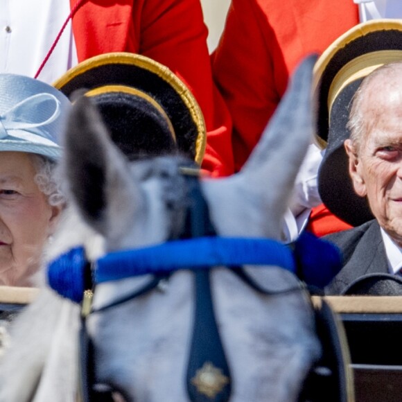 La reine Elizabeth II d'Angleterre et le prince Philip, duc d'Edimbourg - La famille royale d'Angleterre arrive au palais de Buckingham pour assister à la parade "Trooping The Colour" à Londres le 17 juin 2017.