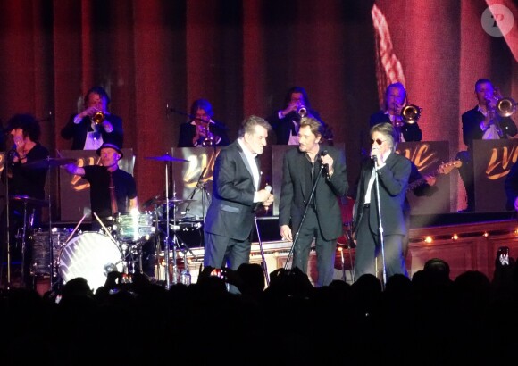 Eddy Mitchell, Johnny Hallyday et Jacques Dutronc au Premier concert "Les Vieilles Canailles" au POPB de Paris-Bercy à Paris, du 5 au 10 novembre 2014.
