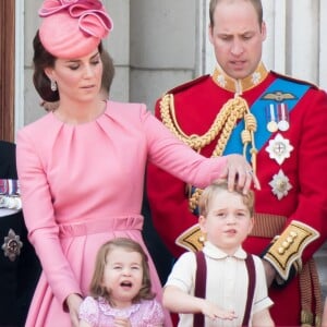 Le prince Philip, duc d'Edimbourg, Catherine Kate Middleton , duchesse de Cambridge, la princesse Charlotte, le prince George, le prince William, duc de Cambridge et Savannah Phillips - La famille royale d'Angleterre assiste à la parade "Trooping the colour" à Londres le 17 juin 2017.