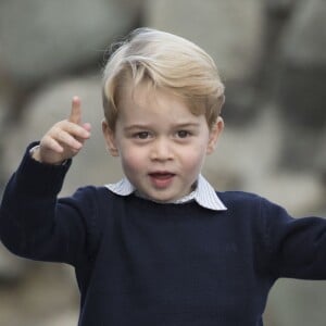 Départ du prince William, duc de Cambridge, Catherine (Kate) Middleton, duchesse de Cambridge, accompagnés de leurs enfants, le prince Georges et la princesse Charlotte après leurs voyage de 8 jours au Canada à Victoria le 1er octobre 2016.