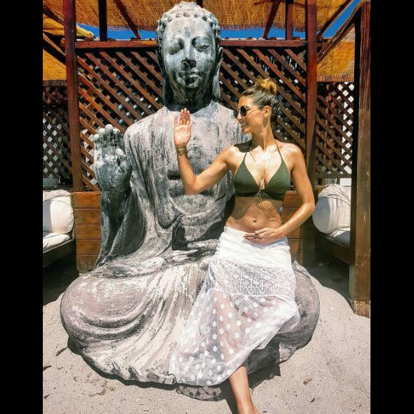 Laury Thilleman en vacances en Corse, juin 2017.